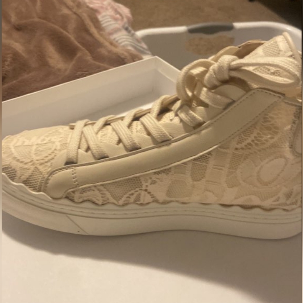 EUC Chloe sneakers